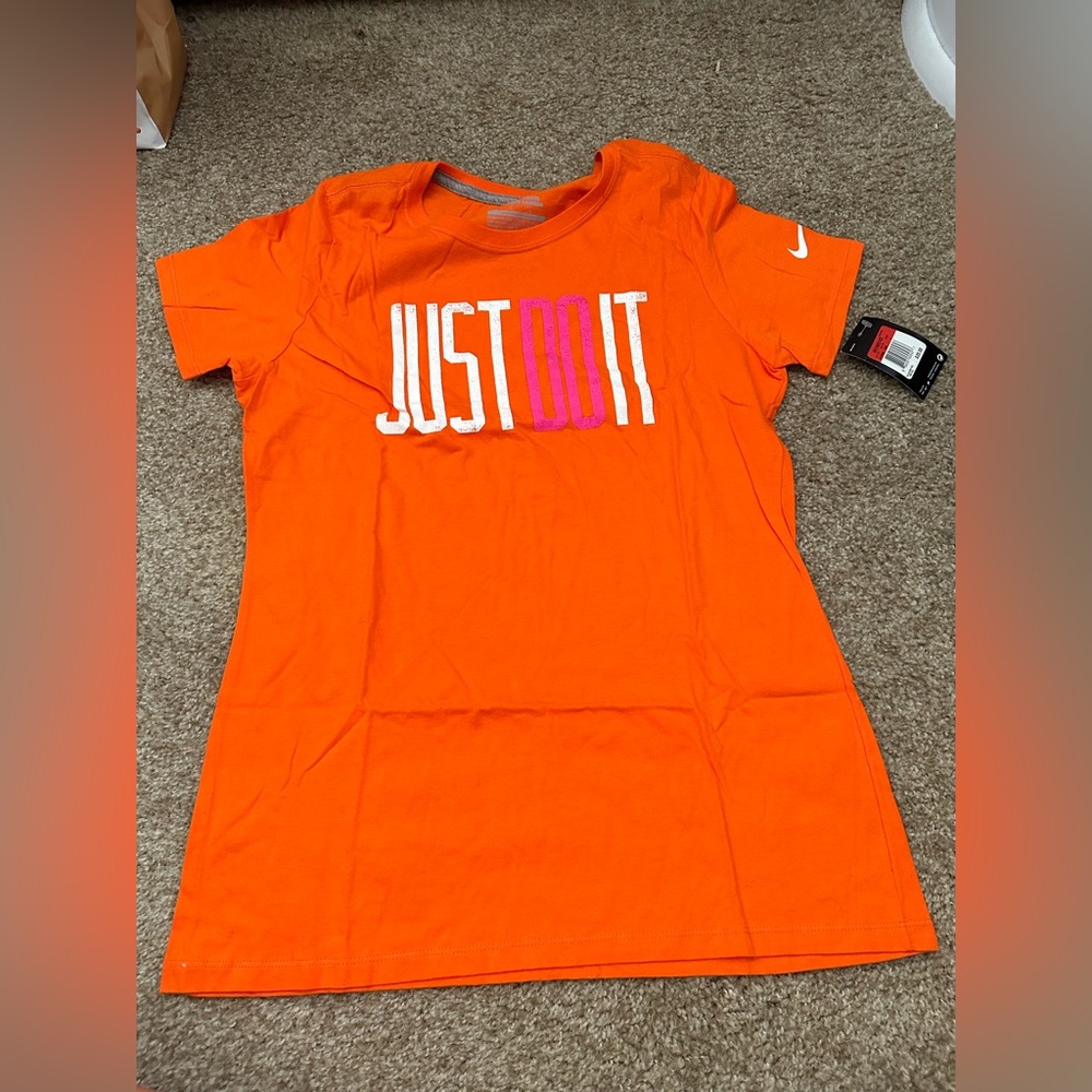 Women’s Large Slim fit workout shirt orange NWT